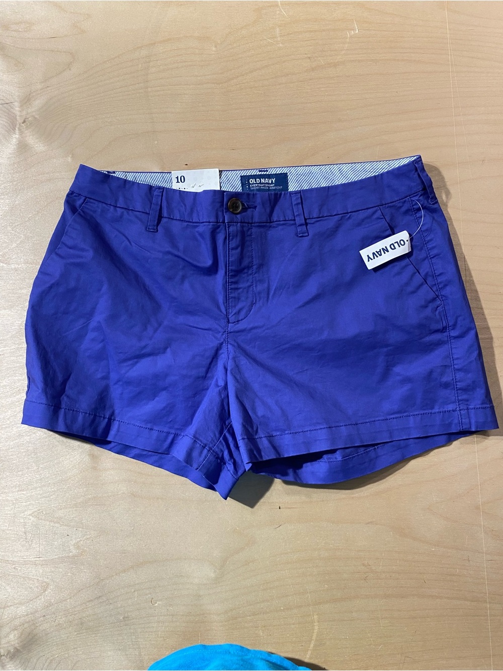 Old Navy Women's Blue Chino Shorts 10 (SZ)